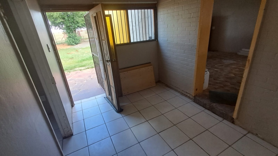 4 Bedroom Property for Sale in Roodewal Free State